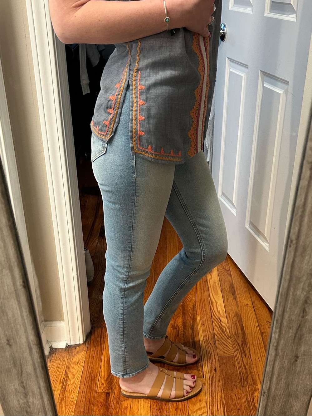 MOTHER The Dazzler Ankle High Rise Cropped Jeans - Picture 5 of 16